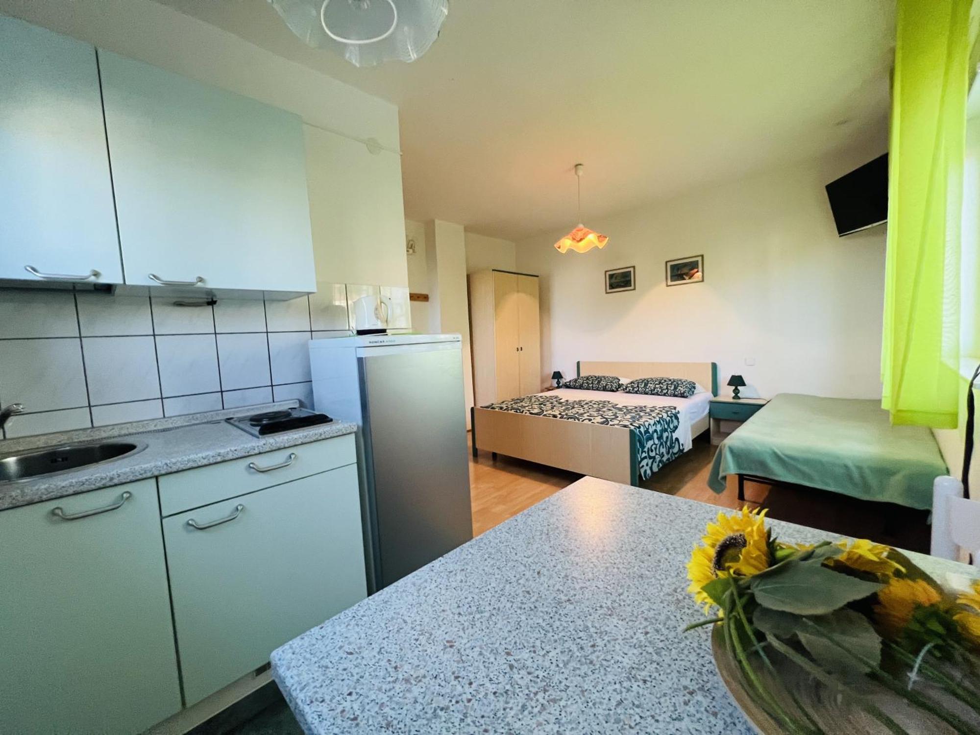 Apartments With Wifi Crikvenica - 5555 Phòng bức ảnh